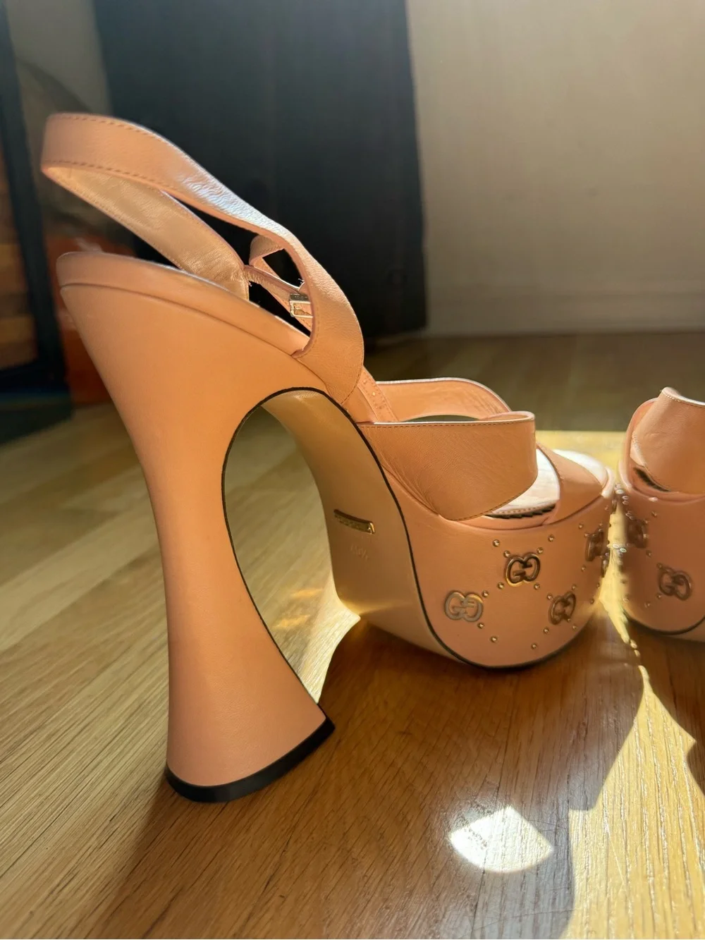 Gucci Pink Leather Platform Slingback Sandals with Gold-Tone Hardware